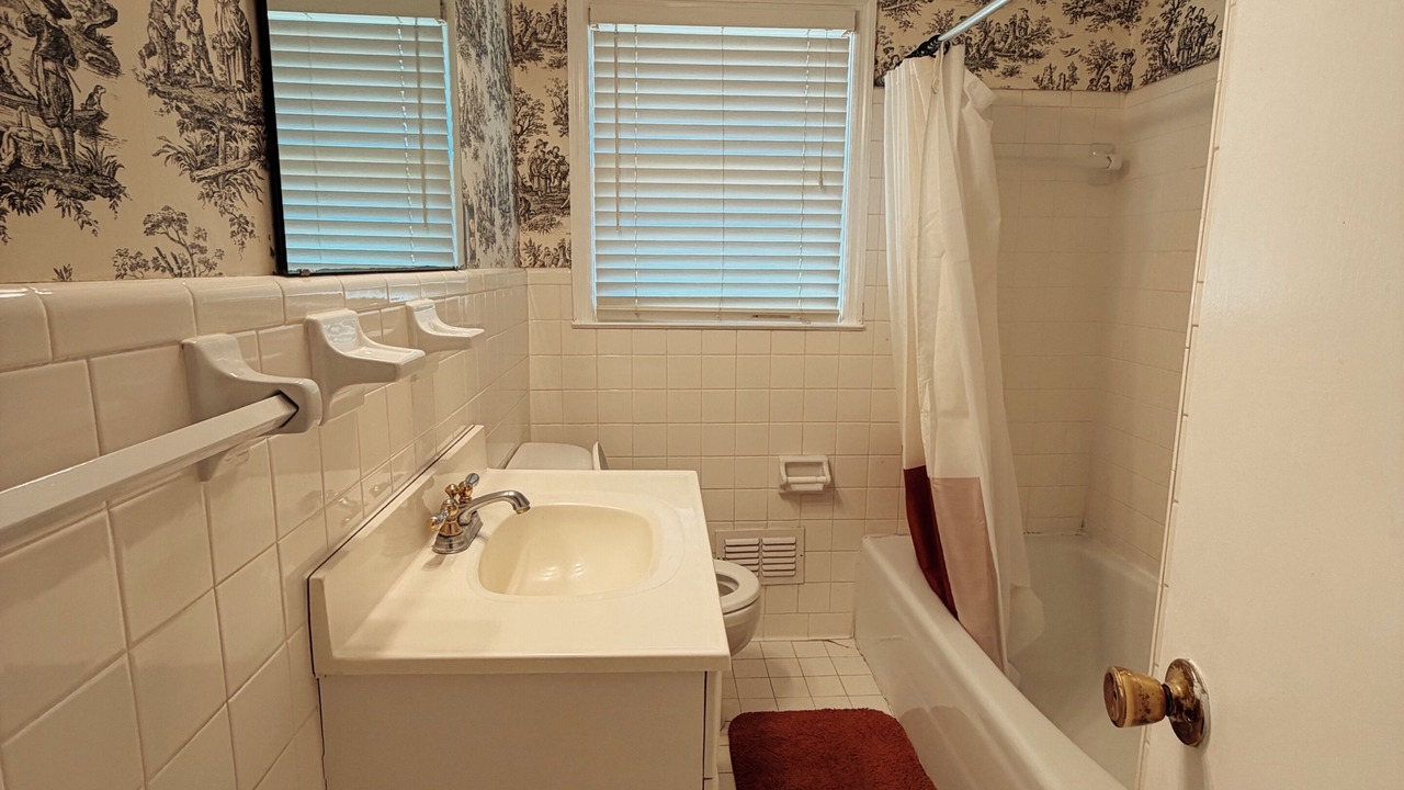 Photo of Bathroom in Valdosta