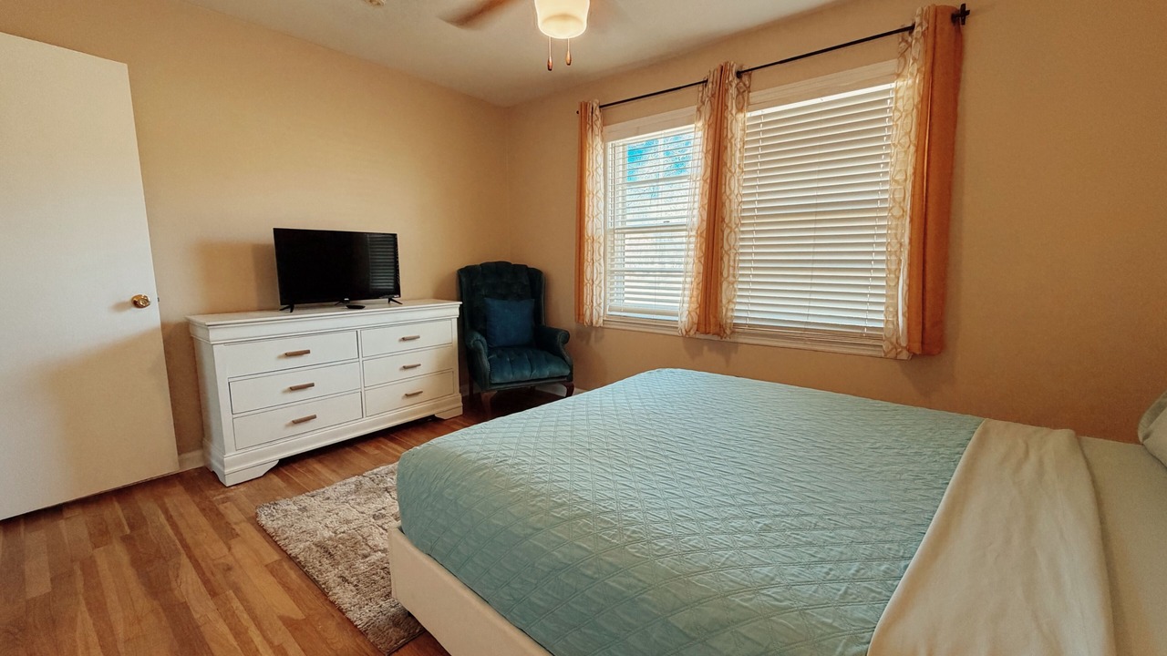 Photo of Bedroom in Valdosta