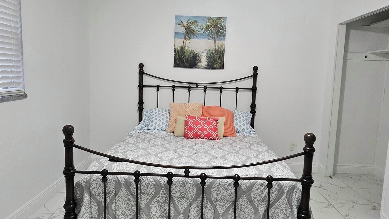 Photo of Bedroom in Bearss Plaza