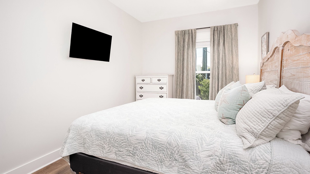 Photo of Bedroom in Mexico Beach