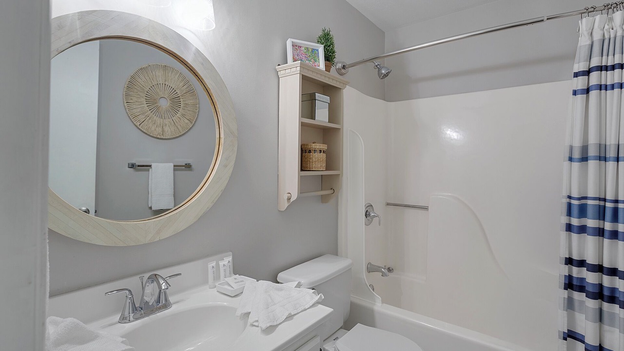 Photo of Bathroom in Gulfview Heights