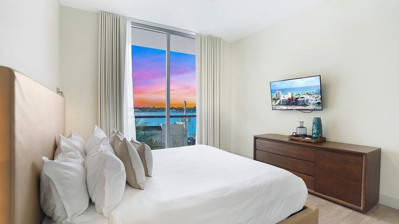 Photo of Bedroom in Hollywood