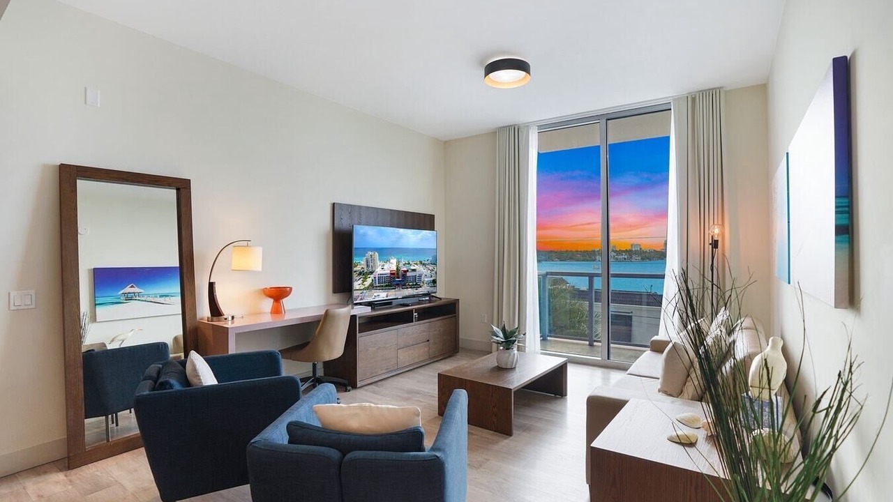 Photo of Livingroom in Hollywood