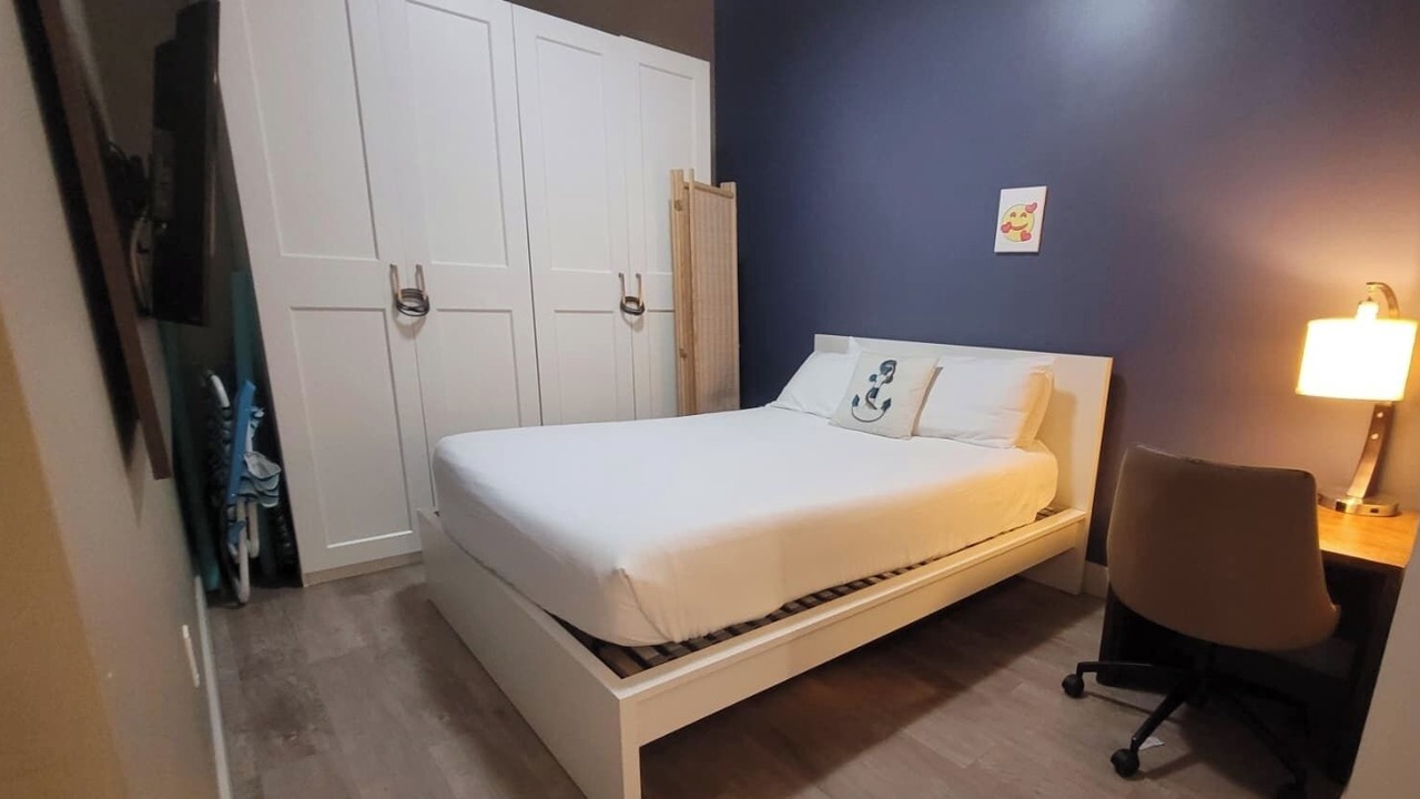 Photo of Bedroom in Hollywood