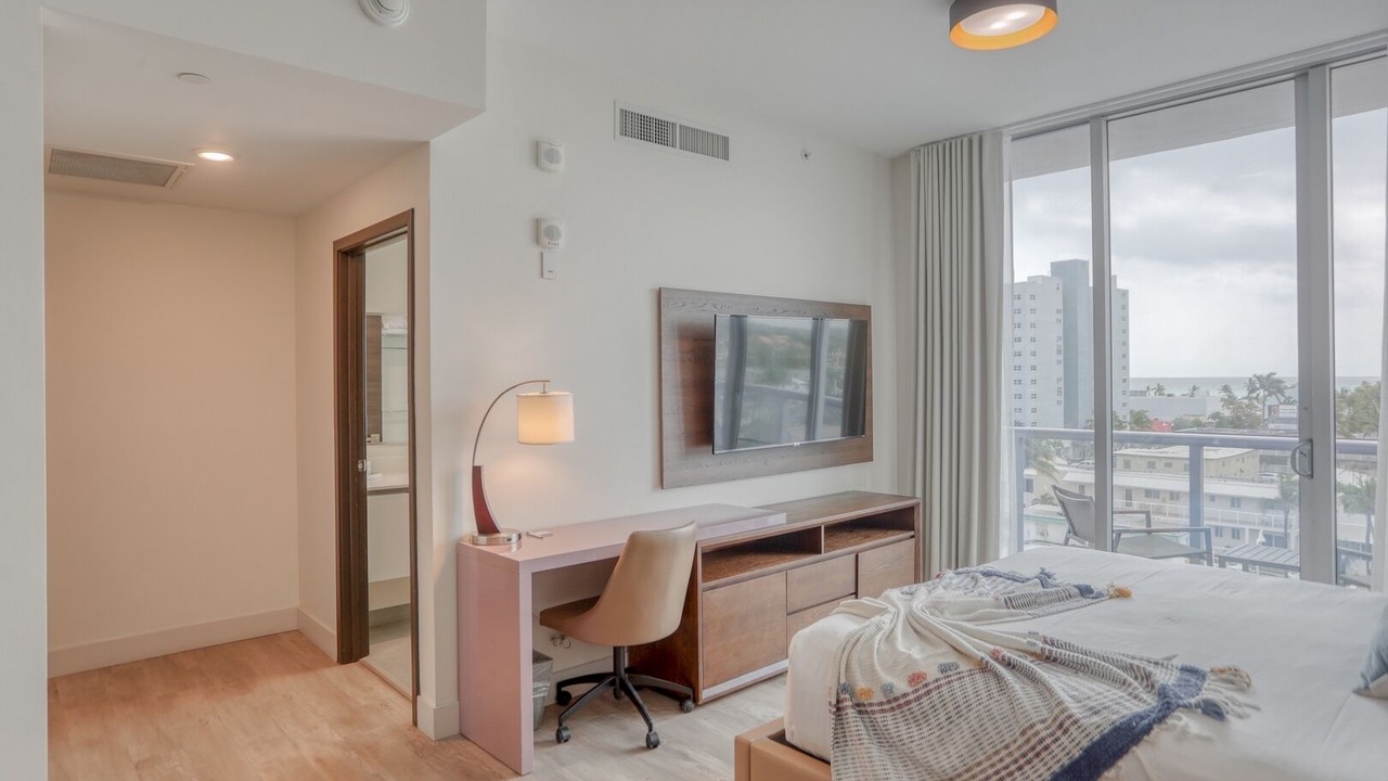 Photo of Bedroom in Hollywood