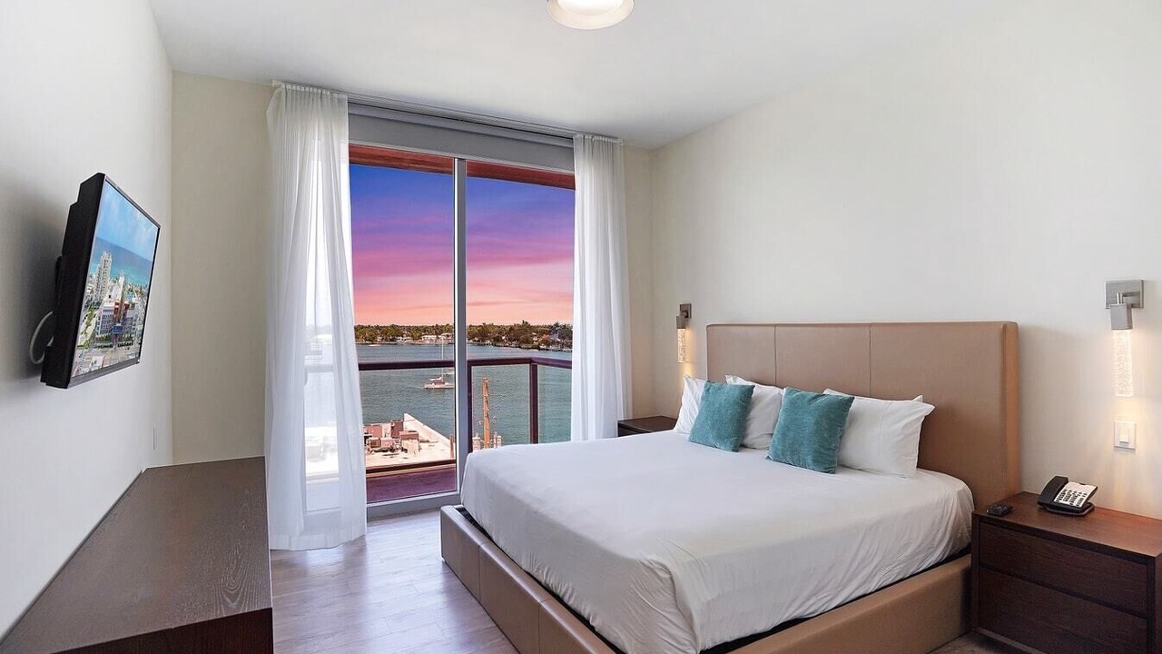 Photo of Bedroom in Hollywood