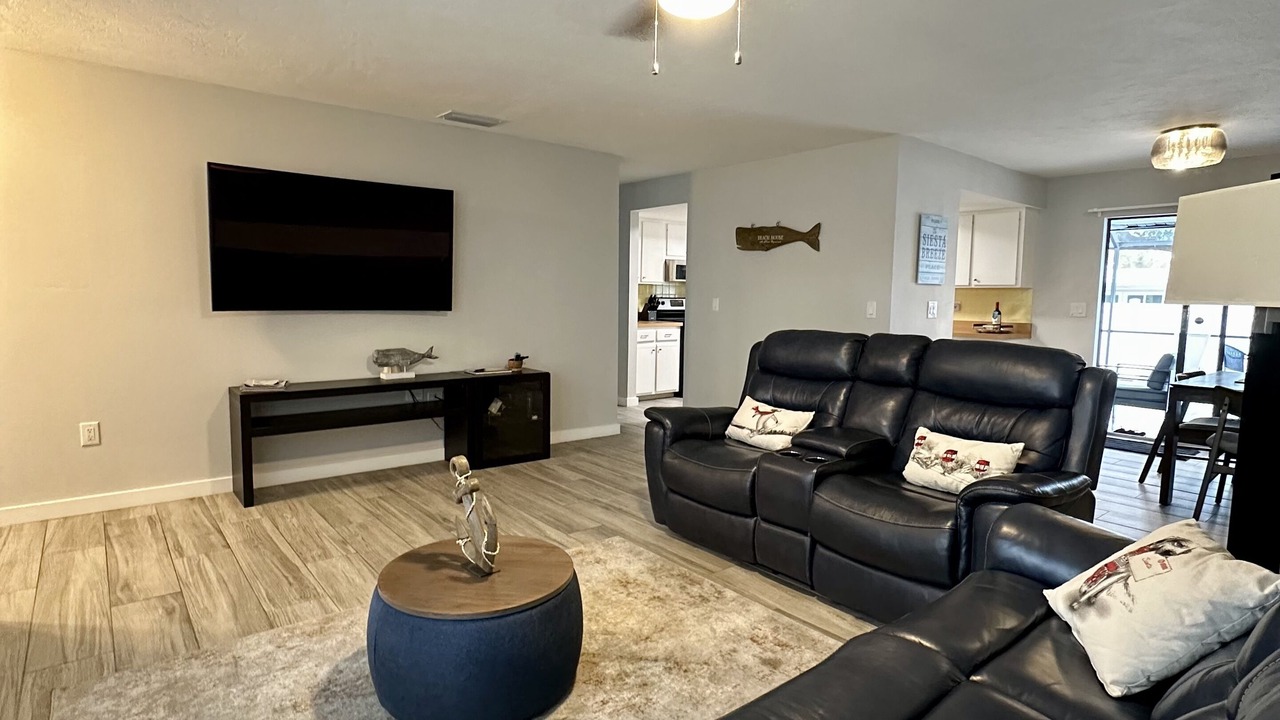 Photo of Livingroom in South Gate Ridge