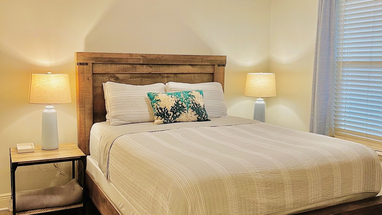 Photo of Bedroom in Miramar Beach