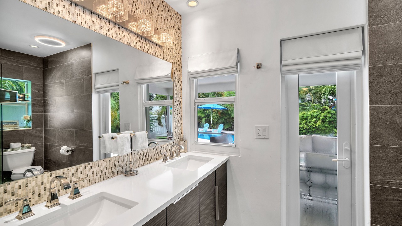 Photo of Bathroom in Lake Ida Shores