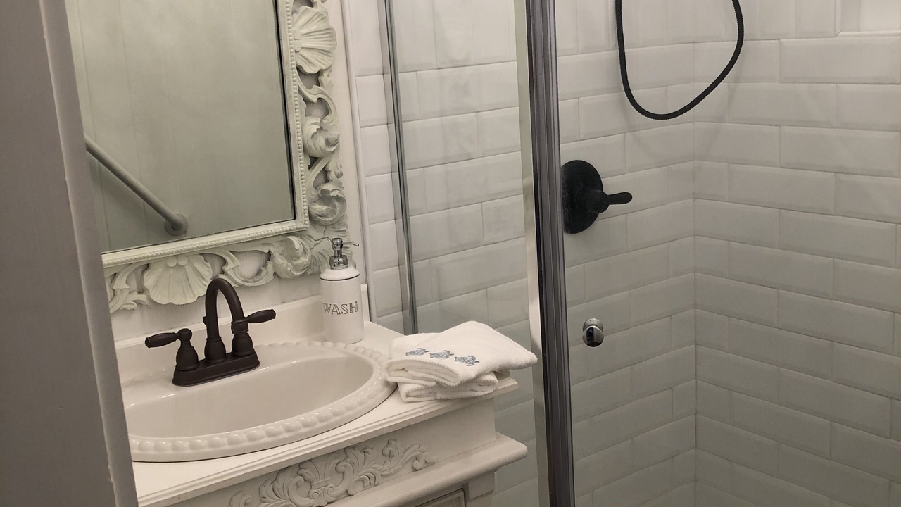Photo of Bathroom in Forest Hills