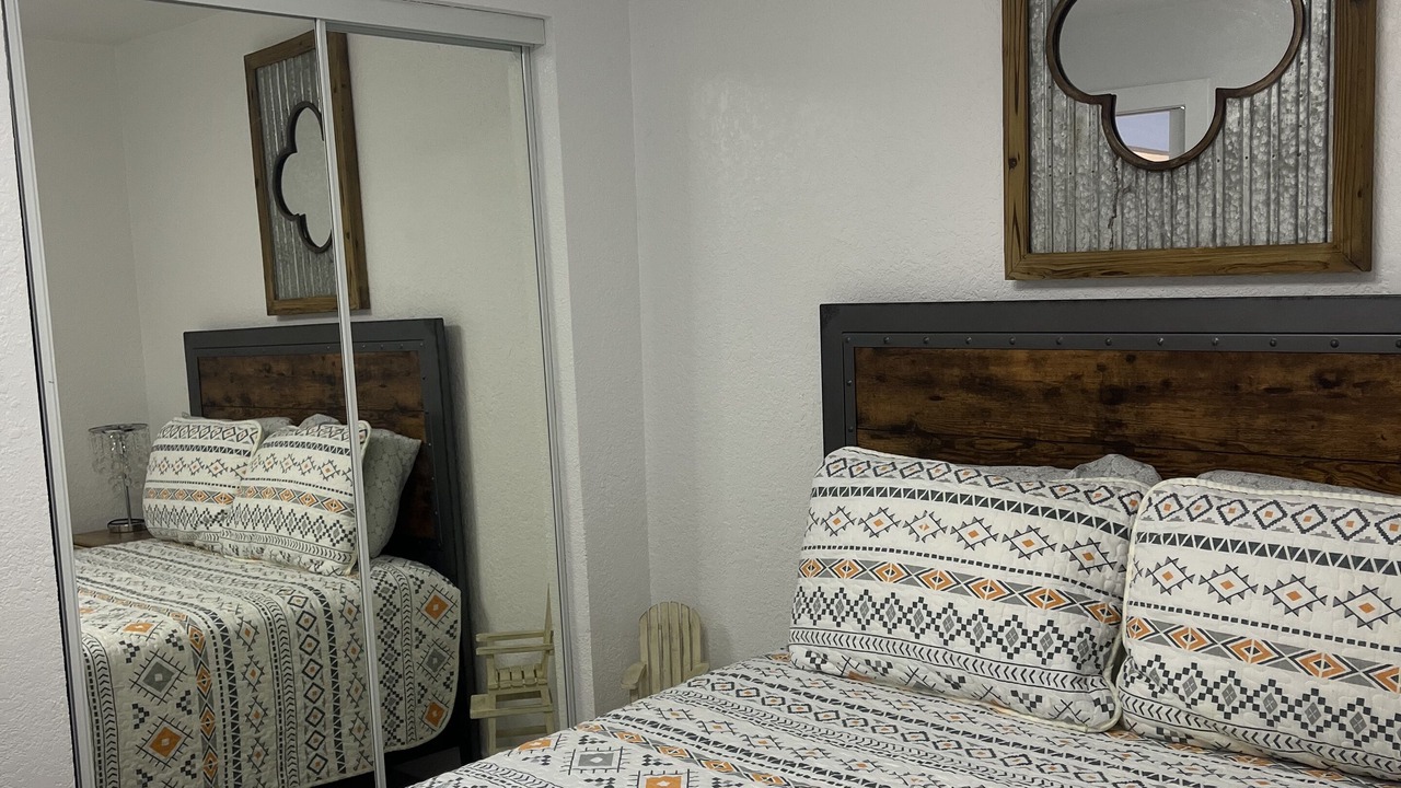 Photo of Bedroom in Egypt Lake-Leto