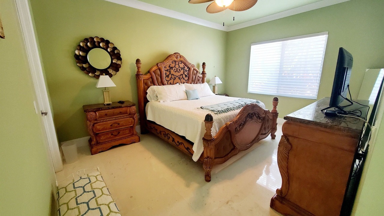 Photo of Bedroom in Marathon