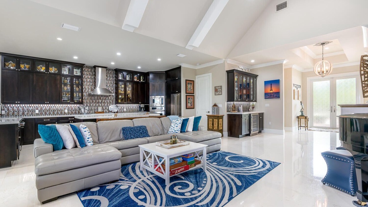 Photo of Livingroom in Marathon