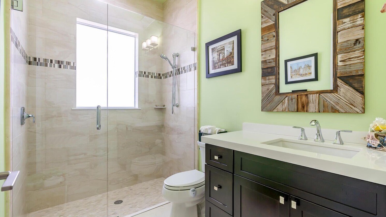 Photo of Bathroom in Marathon