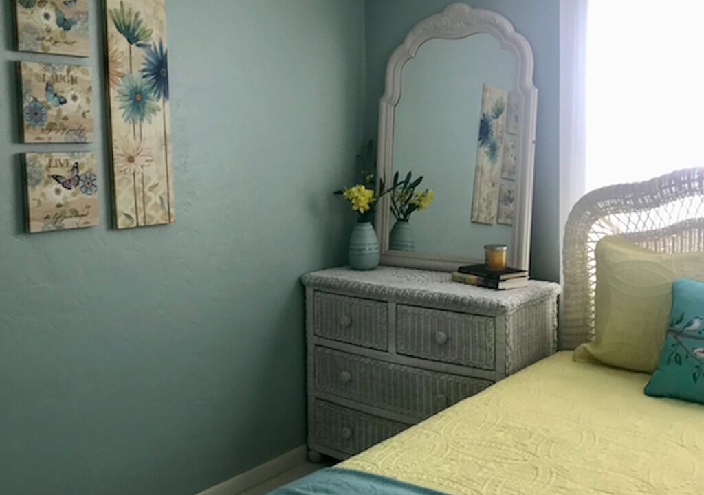 Photo of Bedroom in Gulf Gate Estates