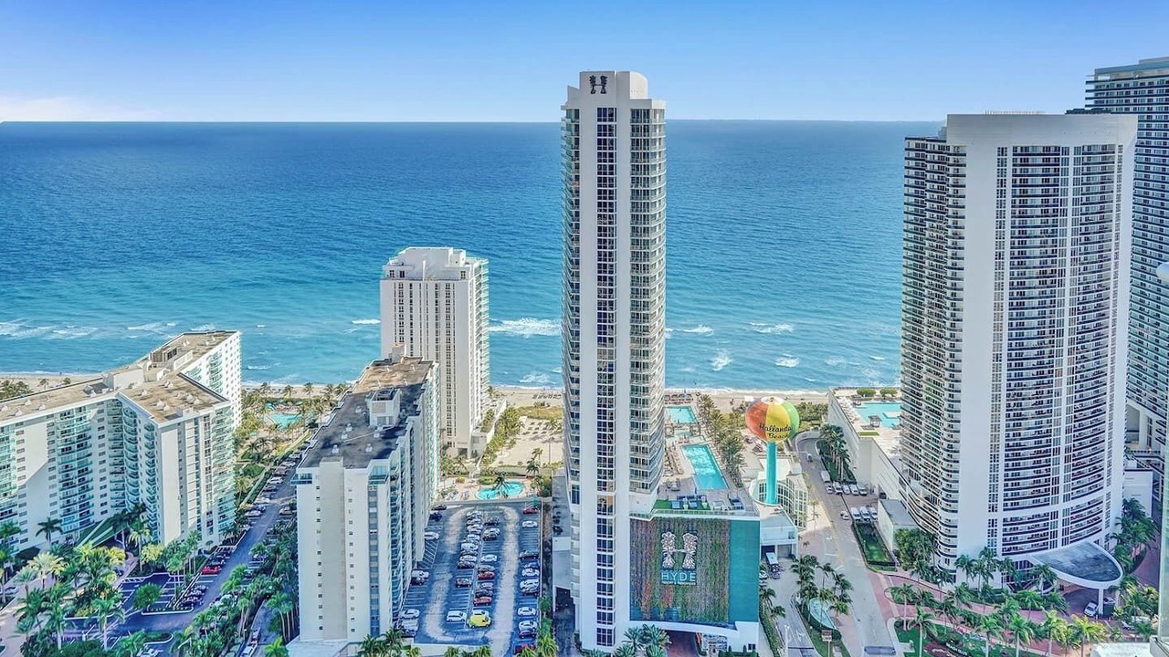 Photo of Outdoor in Hollywood South Central Beach