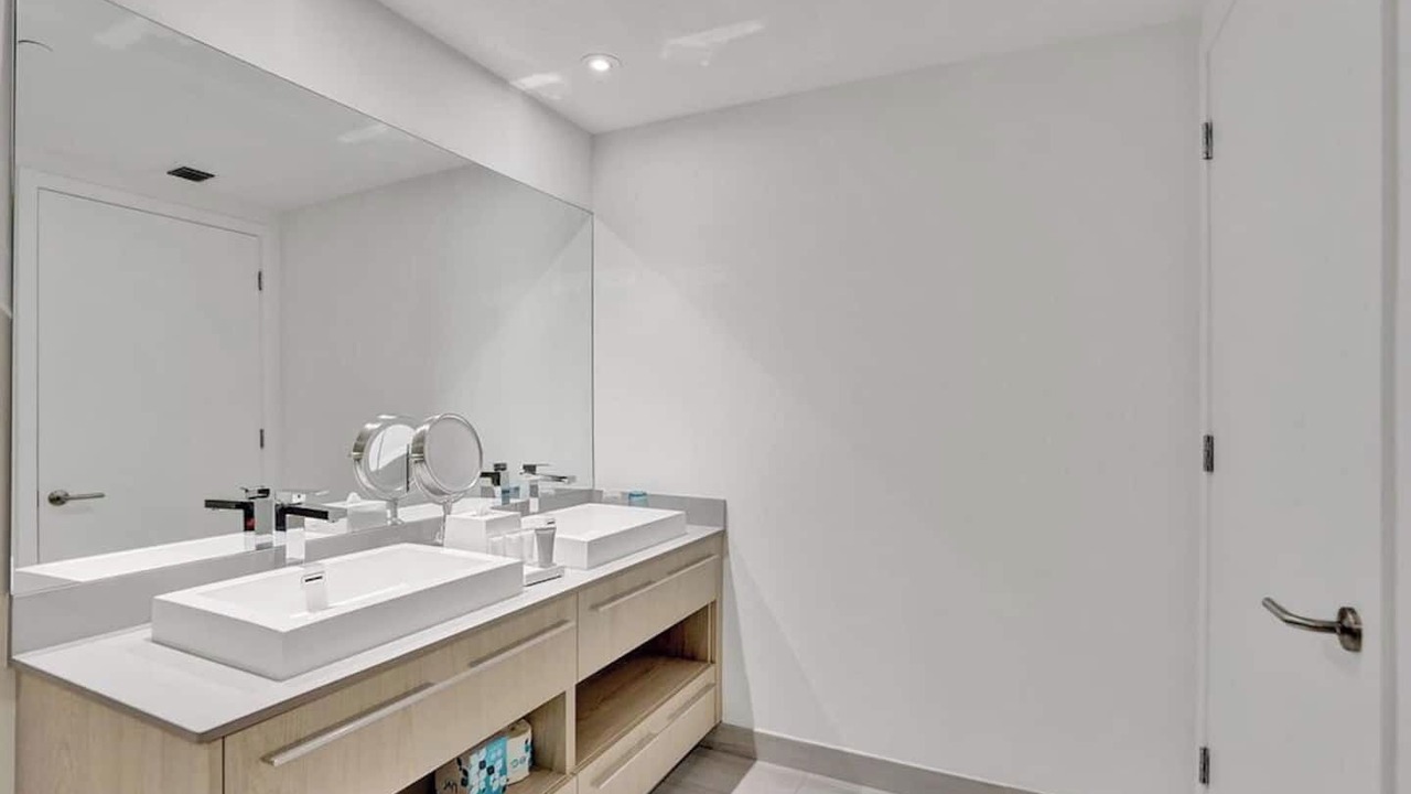 Photo of Bathroom in Hollywood South Central Beach