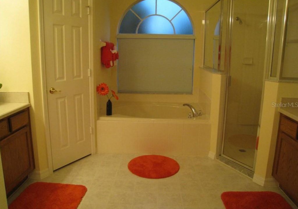 Photo of Bathroom in Orange Tree