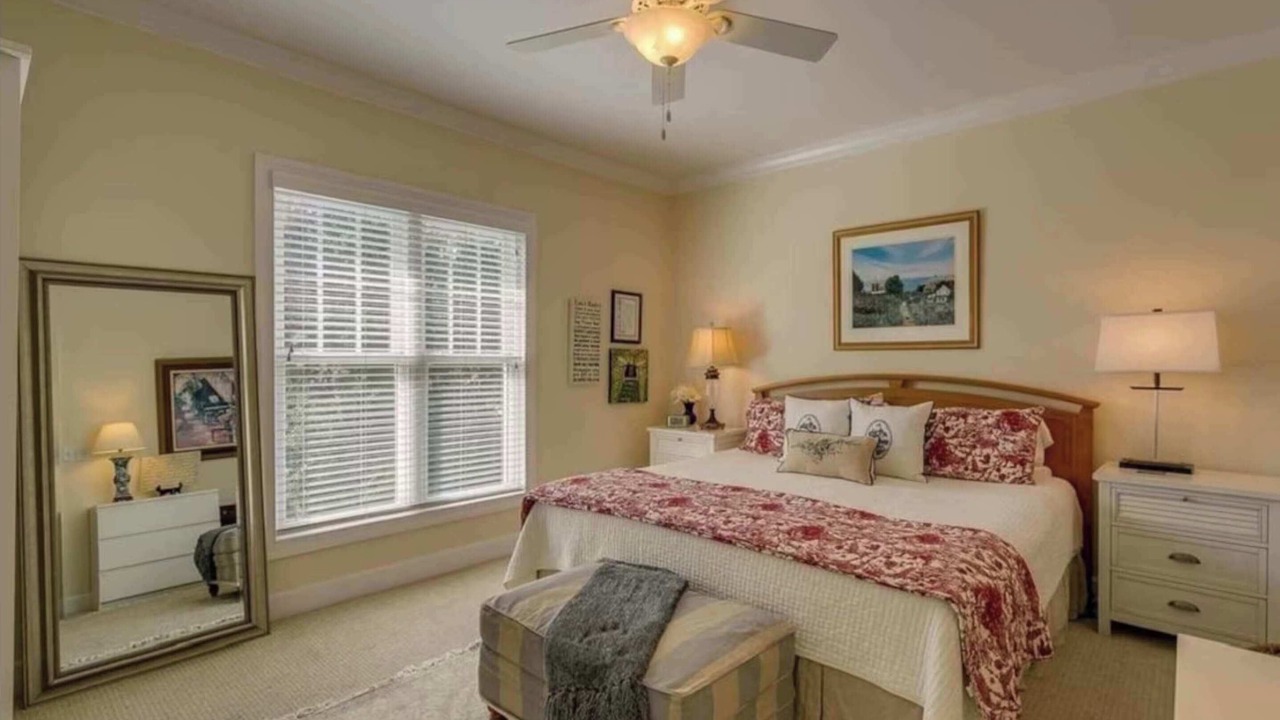 Photo of Bedroom in Downtown Historic District