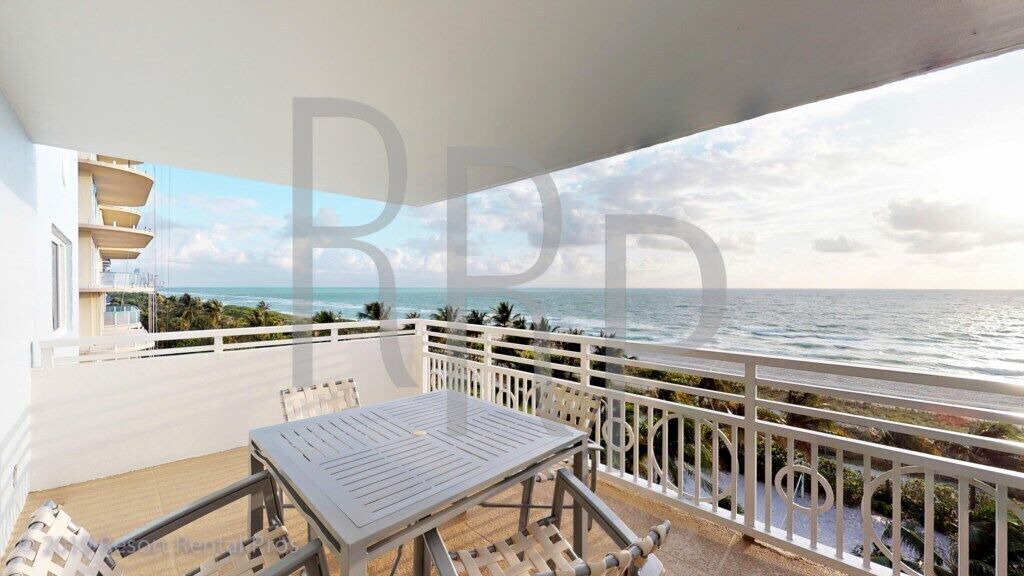 Photo of Outdoor in Surfside