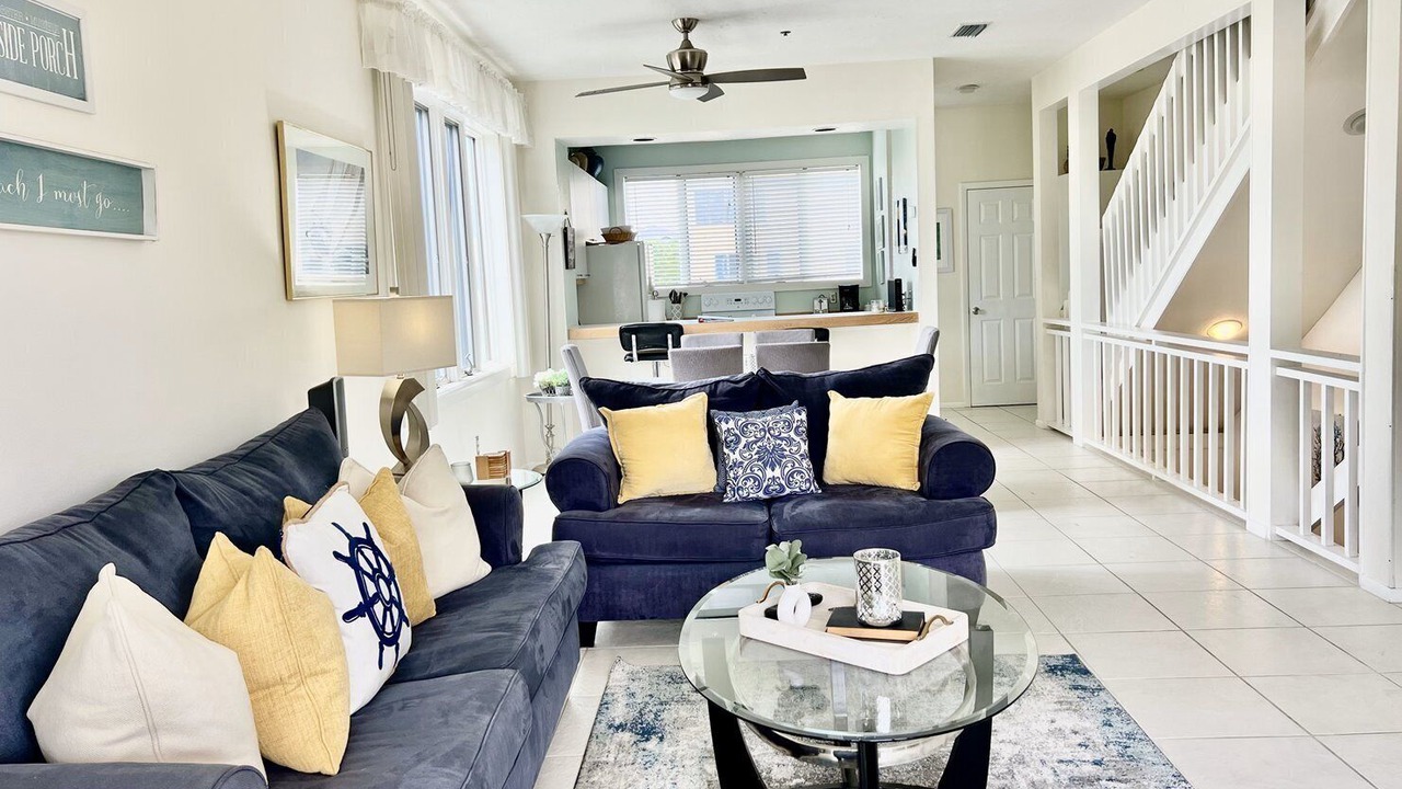 Photo of Livingroom in Whitney Beach