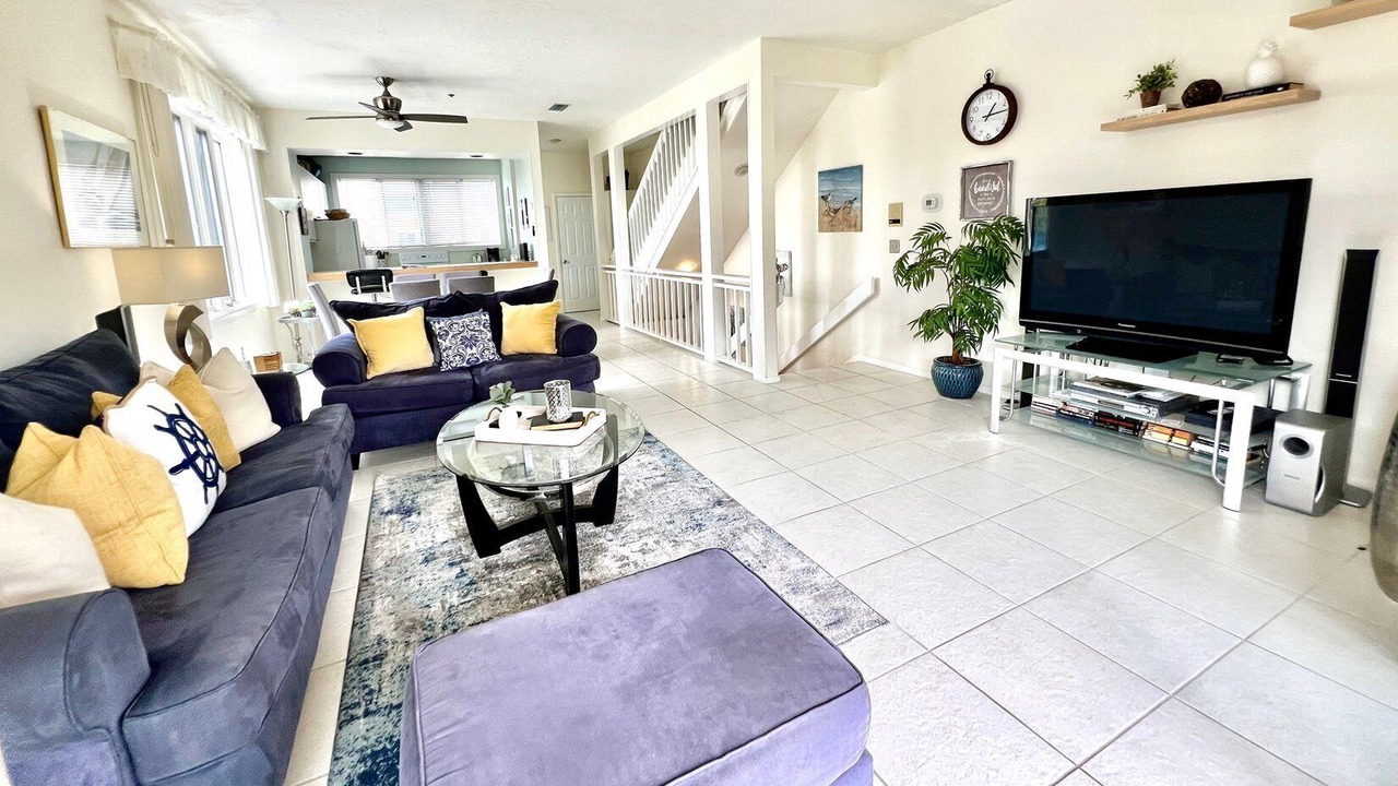 Photo of Livingroom in Whitney Beach
