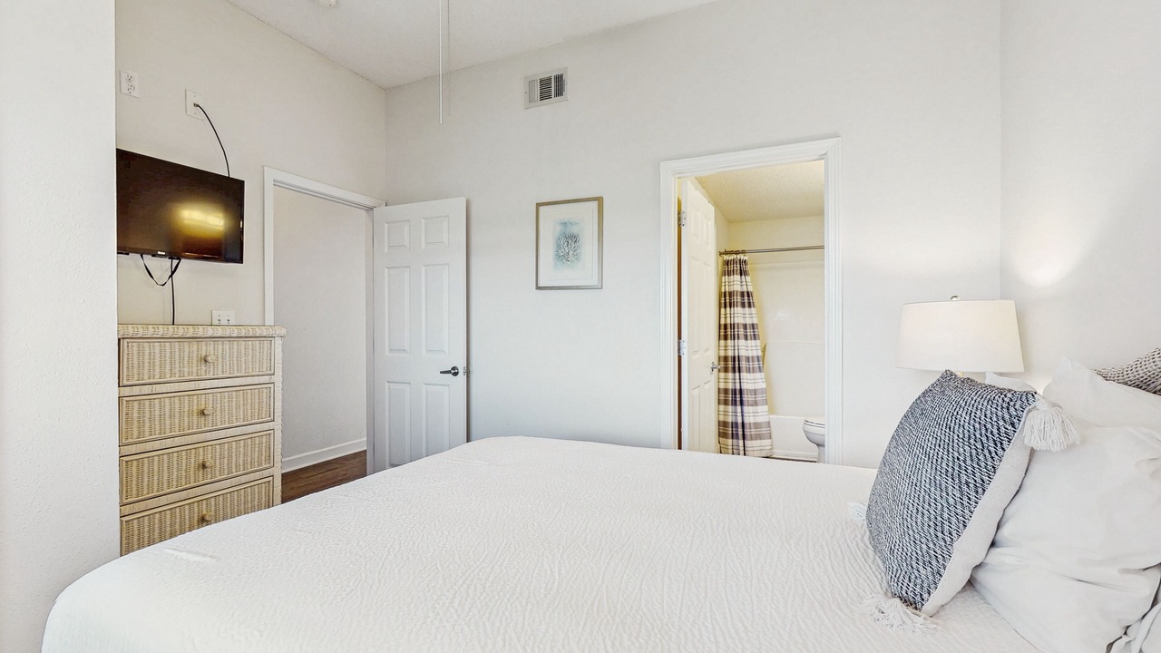 Photo of Bedroom in Gulf Place