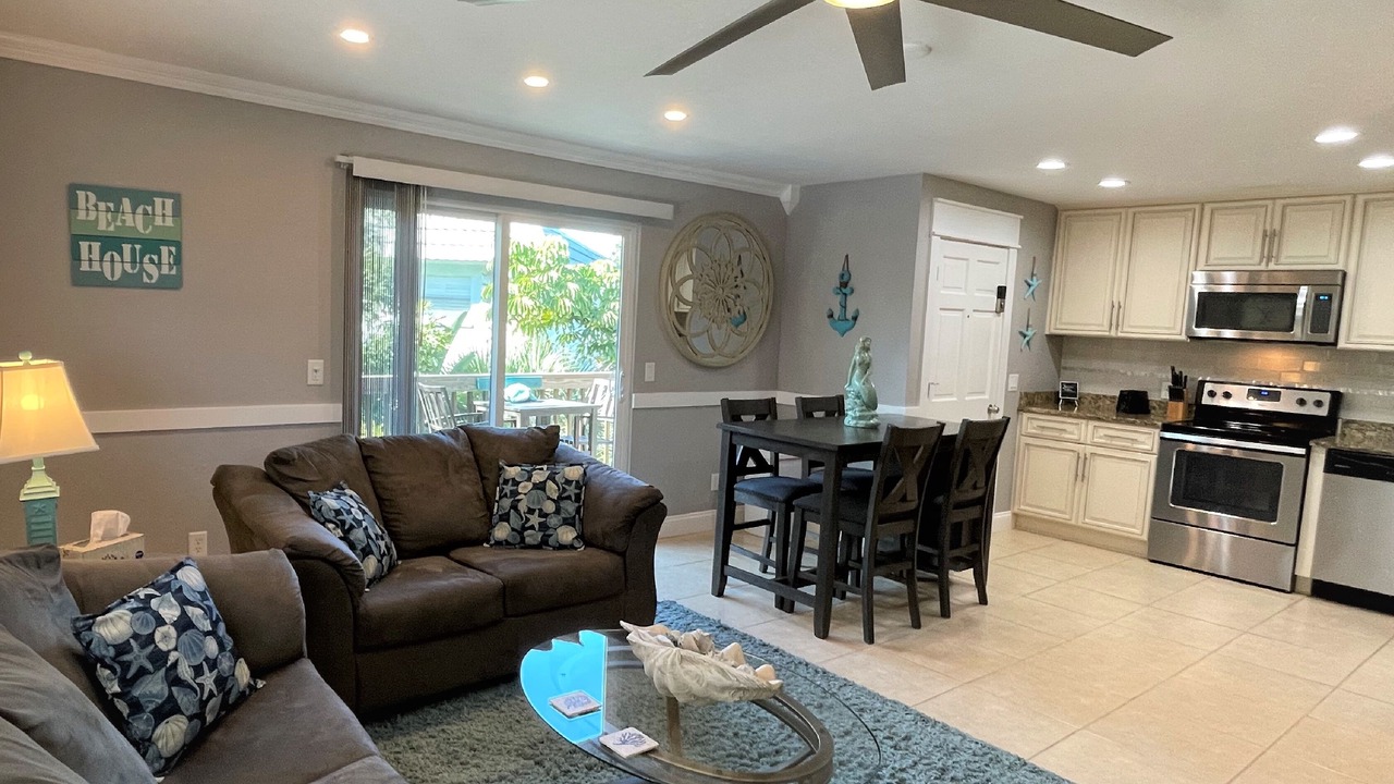 Photo of Livingroom in Fort Myers Beach