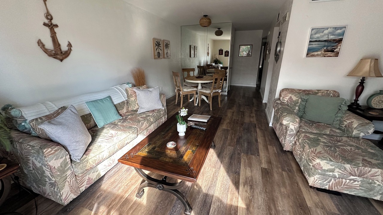 Photo of Livingroom in Bayview