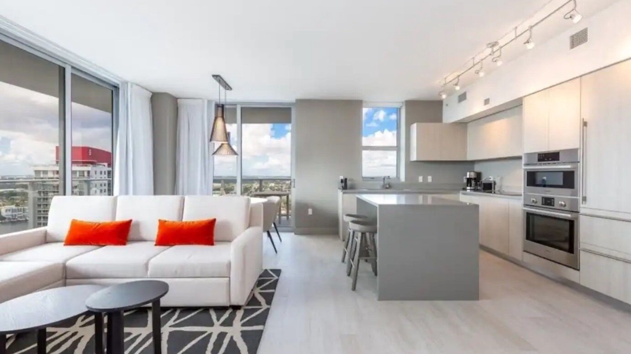 Photo of Livingroom in Hollywood South Central Beach