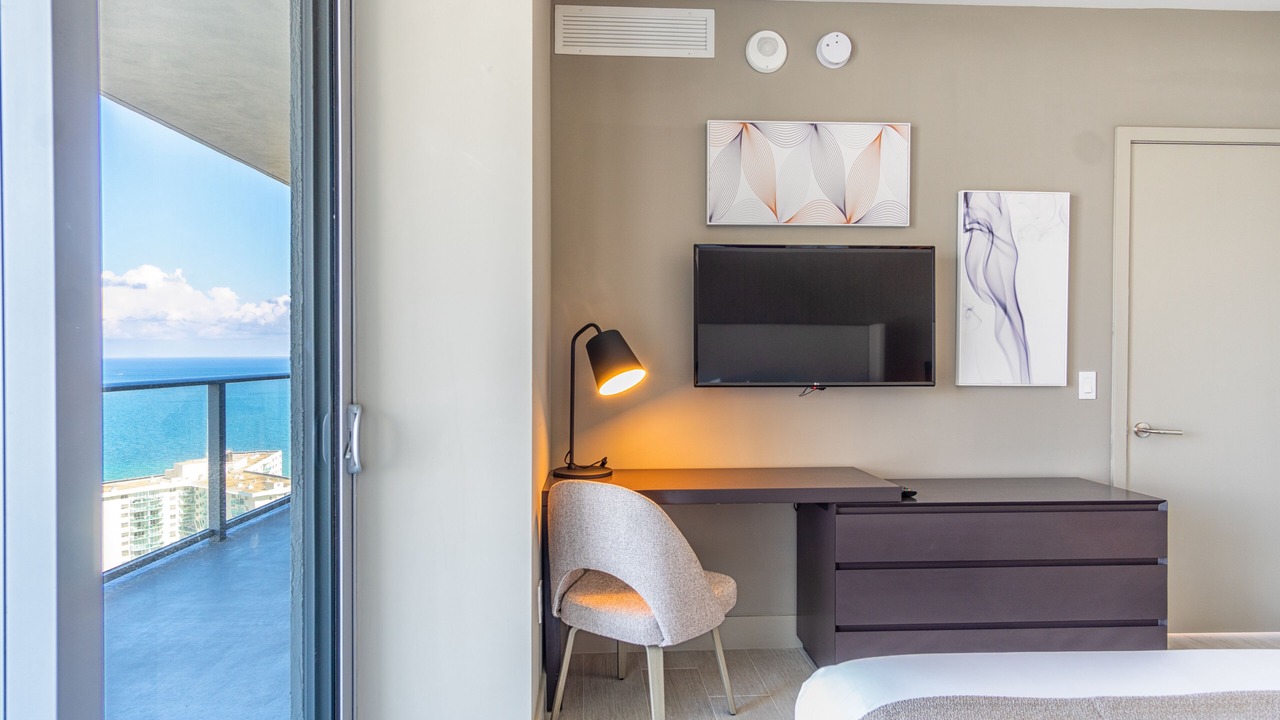 Photo of Bedroom in Hollywood South Central Beach