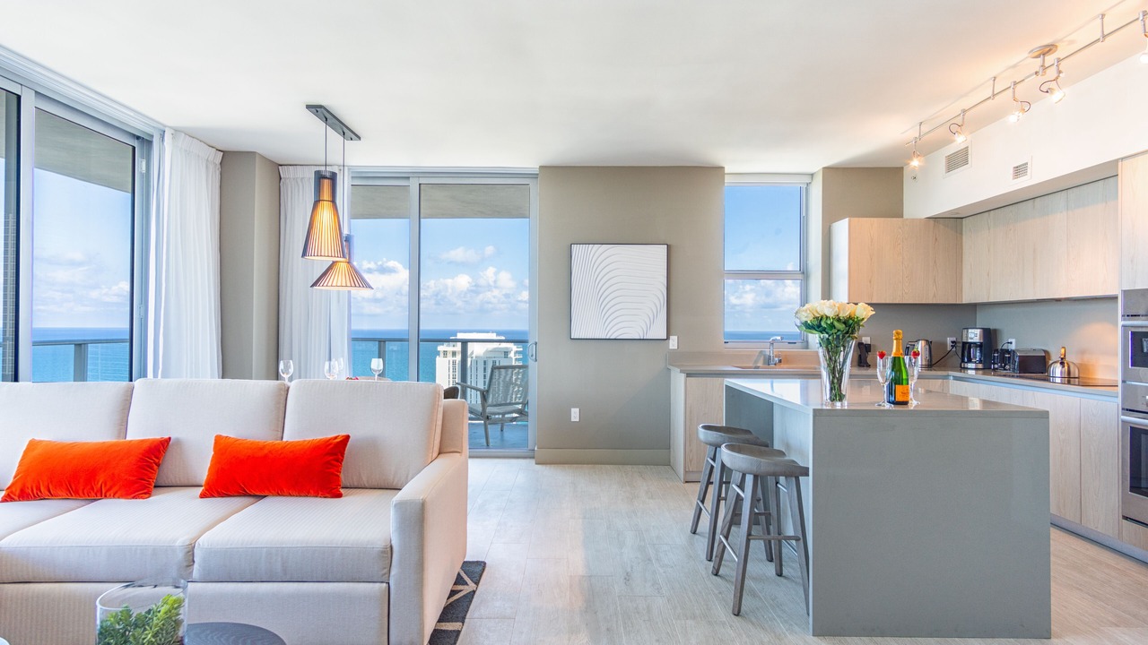 Photo of Livingroom in Hollywood South Central Beach