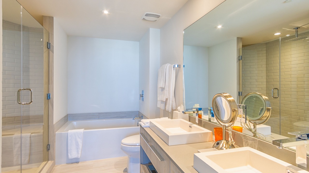 Photo of Bathroom in Hollywood South Central Beach