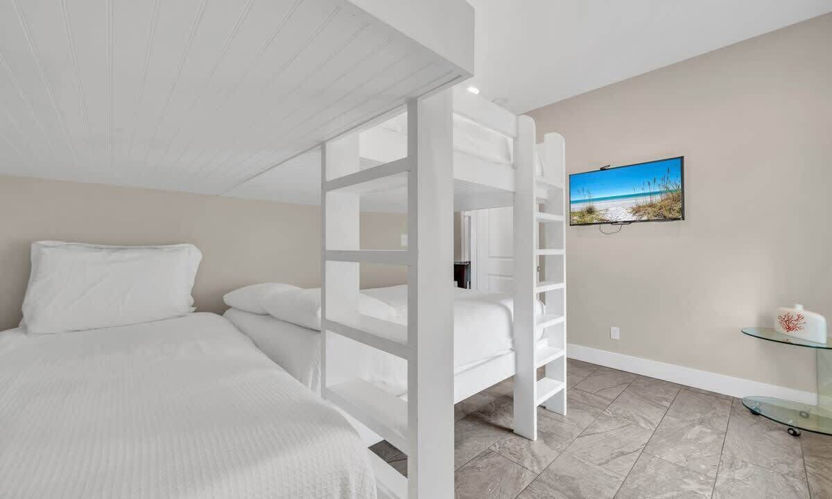 Photo of Bedroom in Emerald Waters Village