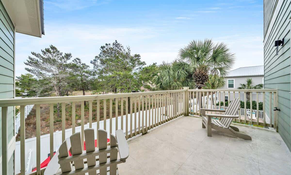 Photo of Patio Balcony in Emerald Waters Village