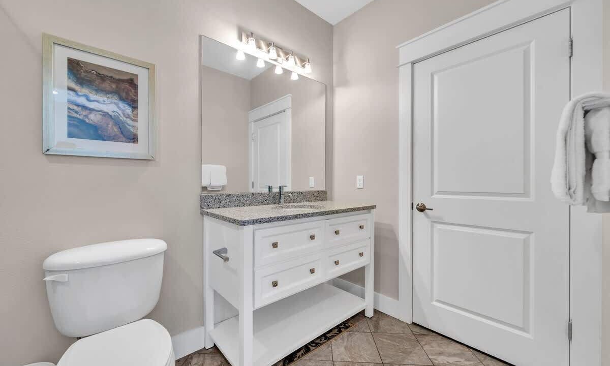 Photo of Bathroom in Emerald Waters Village