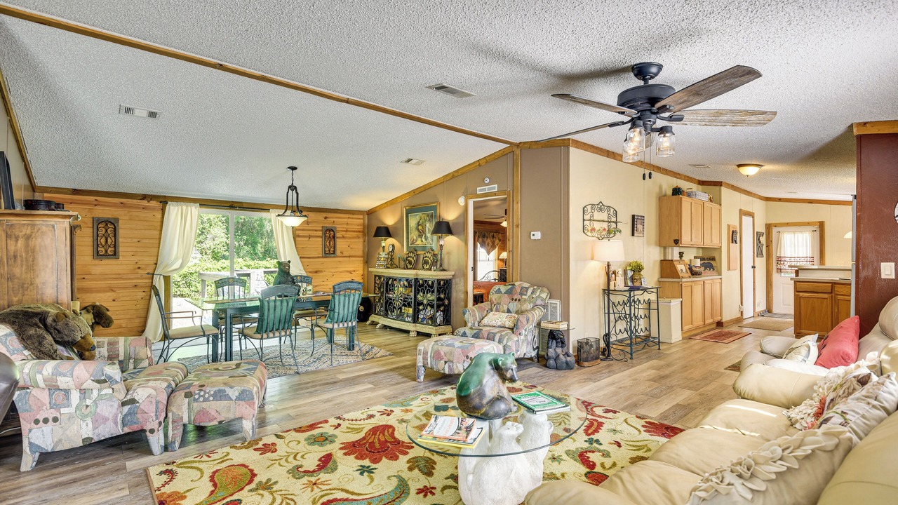 Photo of Livingroom in Silver Springs