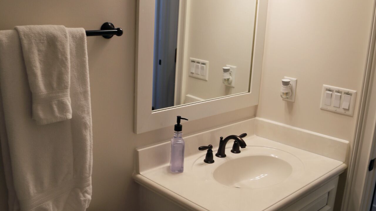 Photo of Bathroom in Marathon