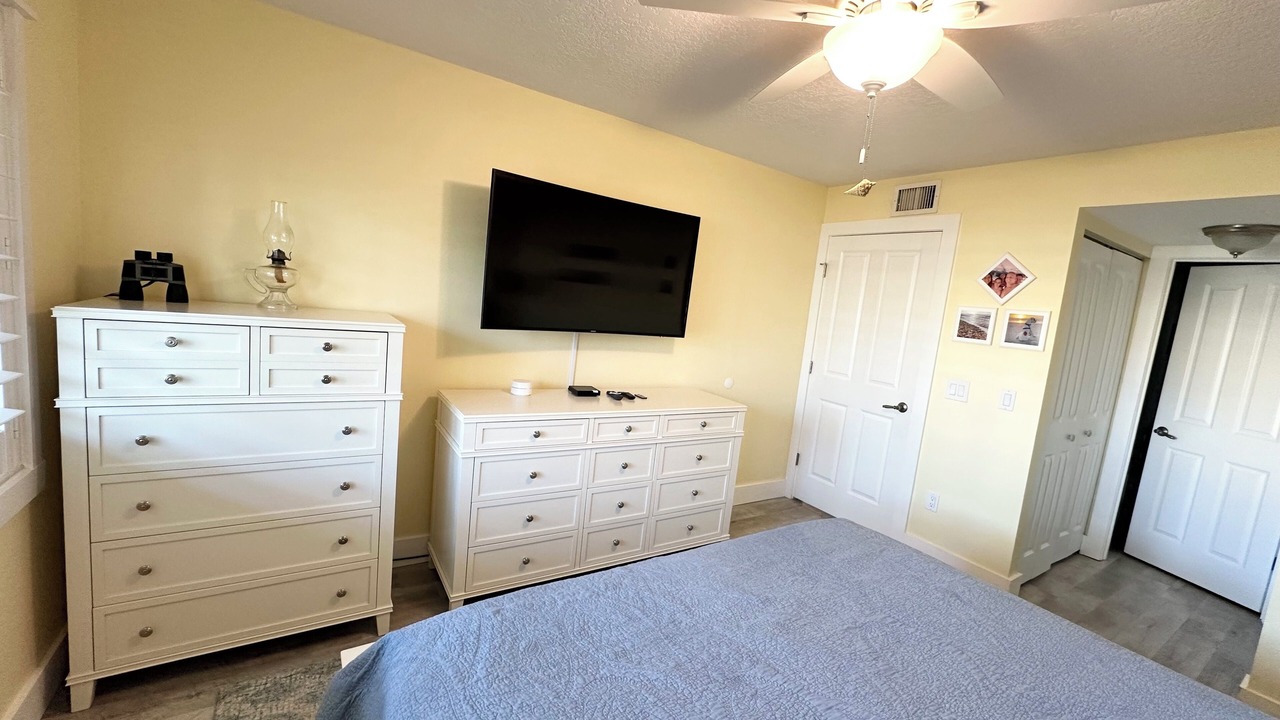 Photo of Bedroom in Crescent Beach