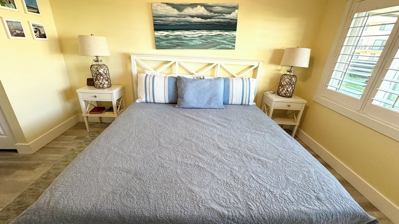 Photo of Bedroom in Crescent Beach