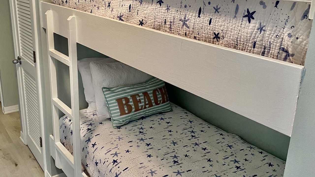 Photo of Bedroom in Gulf Place