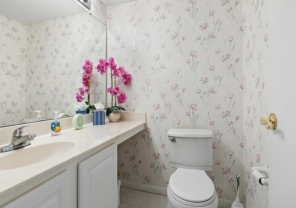Photo of Bathroom in Sawgrass