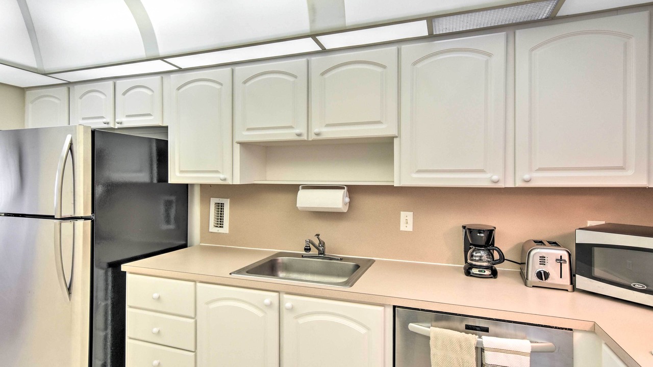 Photo of Kitchen in Hollywood South Central Beach