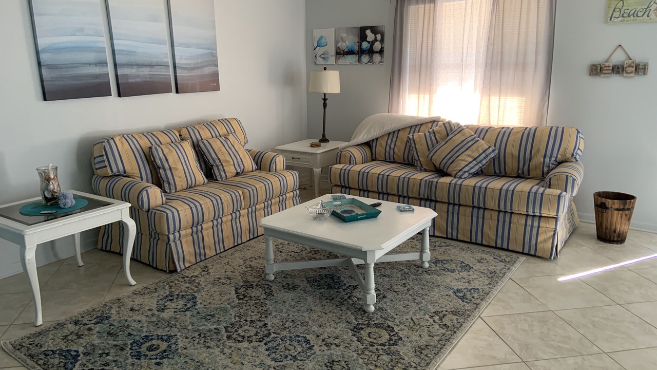 Photo of Livingroom in Englewood