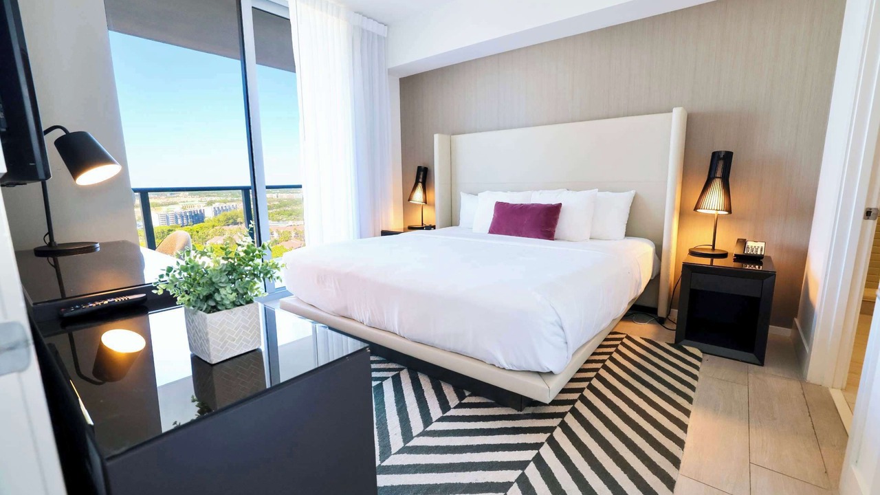 Photo of Bedroom in Hollywood South Central Beach