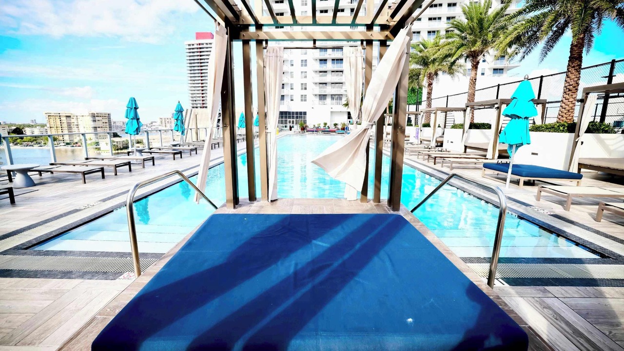 Photo of Outdoor in Hollywood South Central Beach