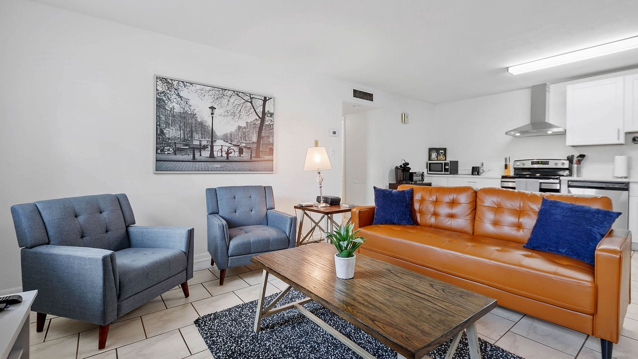 Photo of Livingroom in Tallahassee