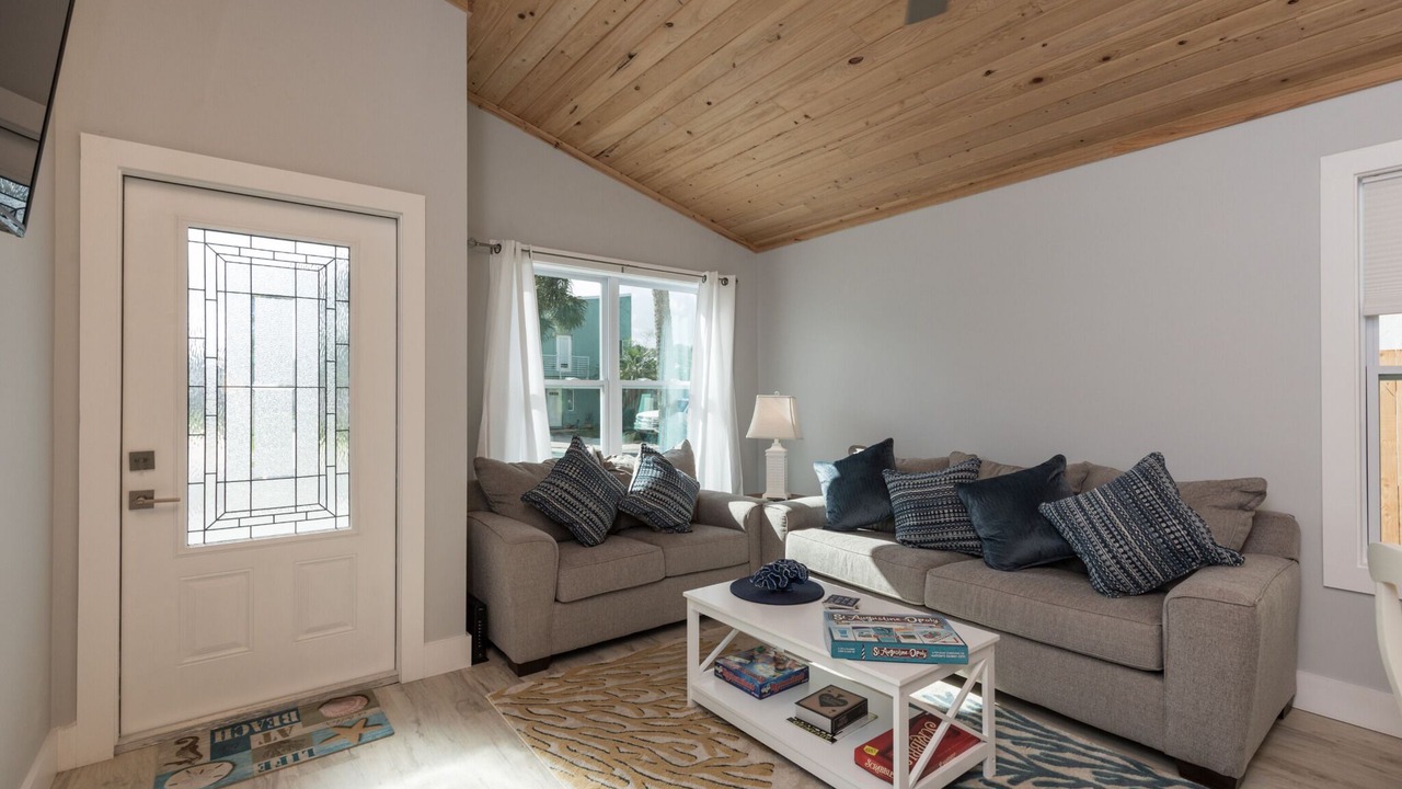 Photo of Livingroom in Coquina Gables