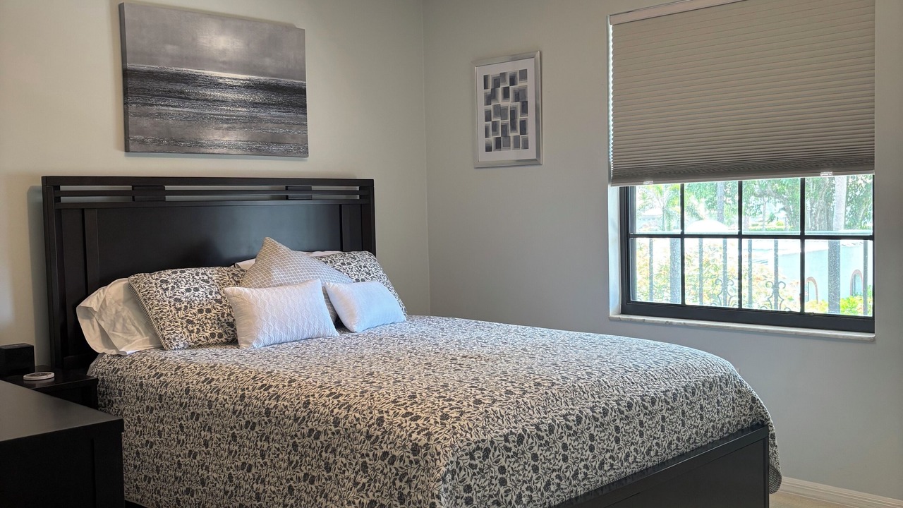 Photo of Bedroom in Lely Golf Estates
