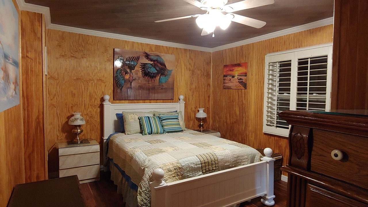 Photo of Bedroom in Tarpon Springs